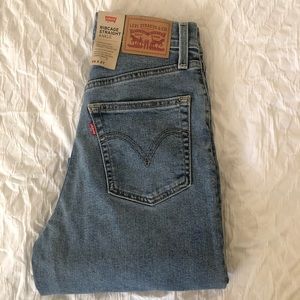 Levi’s Rib cage Straight Ankle High Rise Jeans